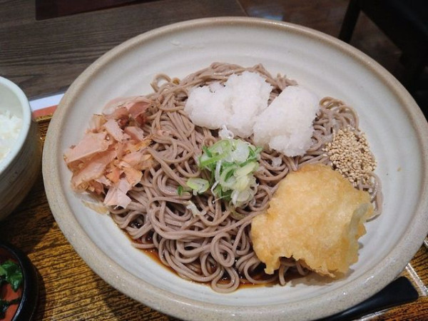 「おろしそば・とり天トッピング」@おらが蕎麦 京都アバンティ店の写真