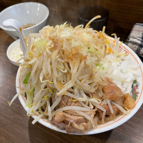 「汁なし300g〝ヤサイマシ〟」@男気らーめんアカギ 新田木崎店の写真