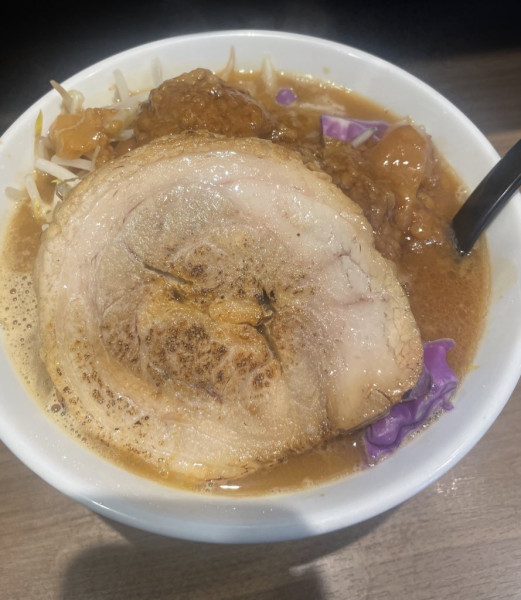 「齋藤鶏治郎(並)ヤサイアブラ増し」@ラーメン 齋藤鶏治郎の写真