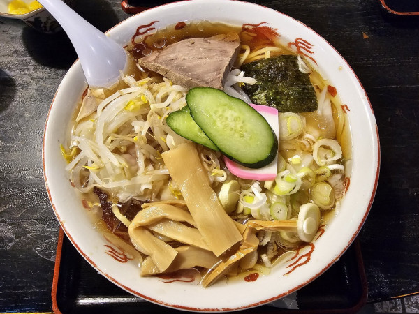 「冷しワンタンメン　1150円」@栄屋本店の写真