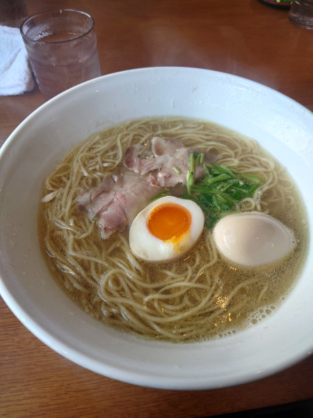 「中華そば+トッピング煮卵+大盛り」@中華そば 心の写真