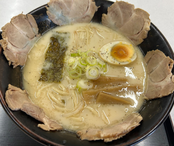 「とんこつチャーシュー麺」@麺創屋の写真