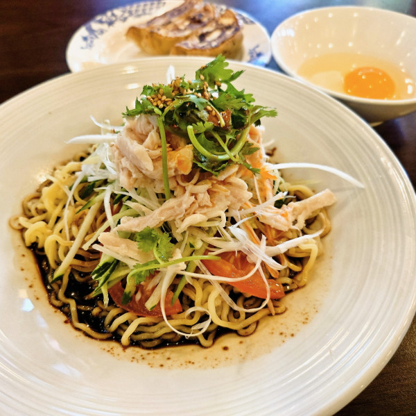 「よだれ鶏冷やし麺＋本格焼餃子」@バーミヤン 流山青田店の写真