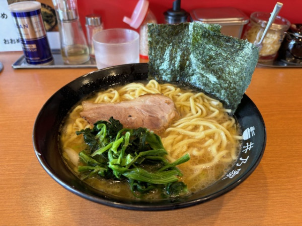 「ラーメン（中）」@井乃家の写真