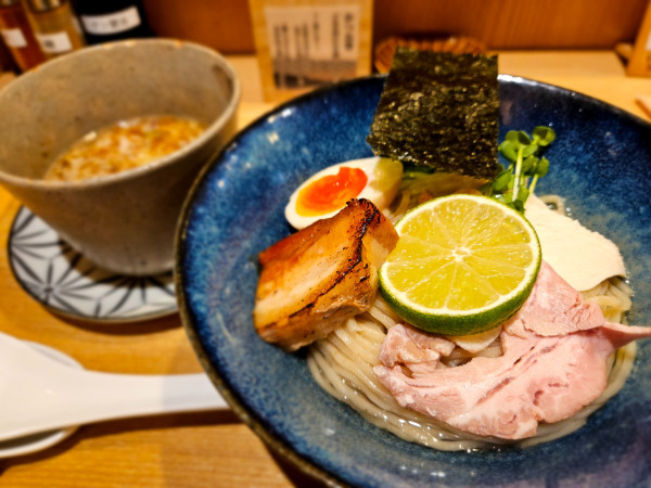 「特製鰹昆布水つけそば」@中華そば 麒麟の写真