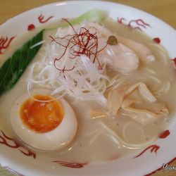 鶏白湯ラーメン