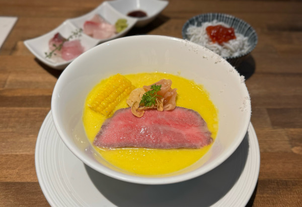 「【限定】濃厚嶽きみ冷やしらぁ麺¥1500、海鮮丼¥500」@酒肴場 屯の写真