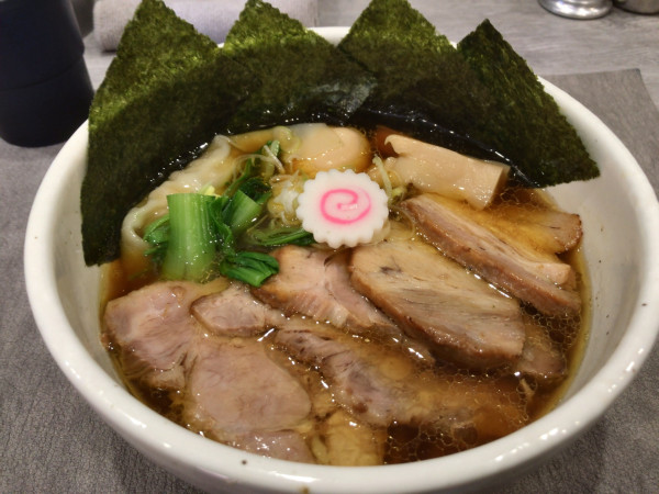 「醤油　全部のせら〜麺」@手打ち 蓮の写真