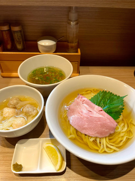 「昆布水つけ麺2種ワンタン【白】」@支那蕎麦 澤田の写真