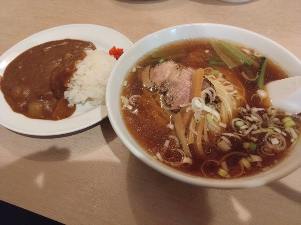 「ラーメン＋カレーセット」@栄屋ミルクホールの写真