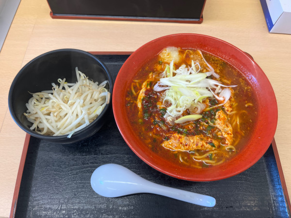 「もやしあかたま大盛 麺硬 930円」@ゆにろーず 流山店の写真
