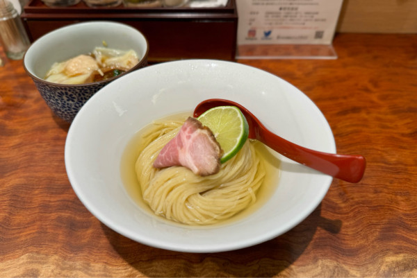 「【試作】特製昆布水つけ麺（冷やし）¥1400」@三馬路 東京店の写真