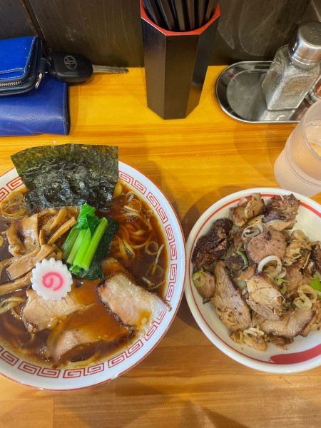 「醤油ラーメン　ミニチャーシュー丼」@柳麺かいとの写真