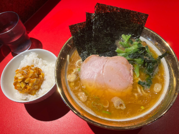 「ラーメン　玉子まぶし」@厚木家の写真