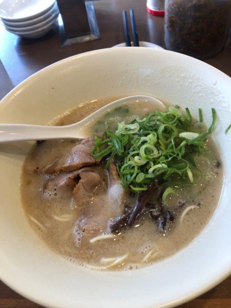 「博多豚骨ラーメン 半チャーハンランチ」@幸心堂の写真