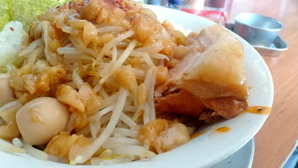 「#冷しぶぅさん #特製生姜 #カツオ節 #ニンニク #1050円」@ラーメン ぶぅさんの写真