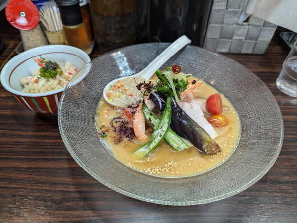 「金目鯛とホタテ餡プレミアム味噌冷やし麺」@らー麺 あけどやの写真
