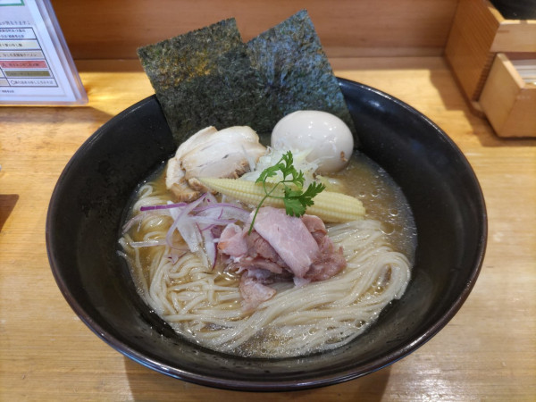 「【限定】渡り蟹の冷し麺+得製」@焼きあご塩らー麺 たかはし 上野店の写真