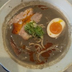 黒ごま豆乳らーめん