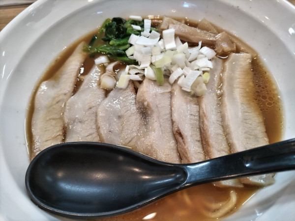 「醤油チャーシューラーメン」@はとり亭の写真