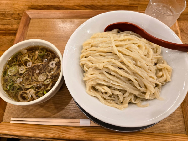 「つけ麺（醤油）大盛」@麺や 七彩 八丁堀店の写真