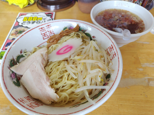 「【限定】昭和系醤油つけ麺（大盛：無料㋗）　＋一味唐辛子：無料」@らぁめん 鶏支那屋の写真