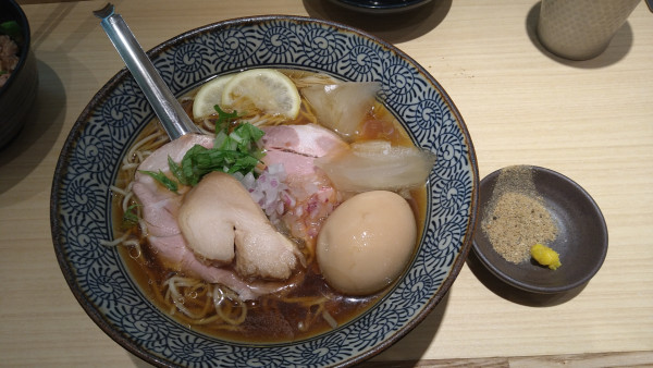 「冷製中華そば」@地鶏と蟹 中華そば 礎の写真