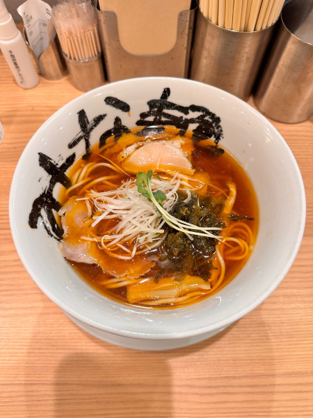 「清め・循(よりそう)醤油らーめん」@みな麺 なんばウォーク店の写真