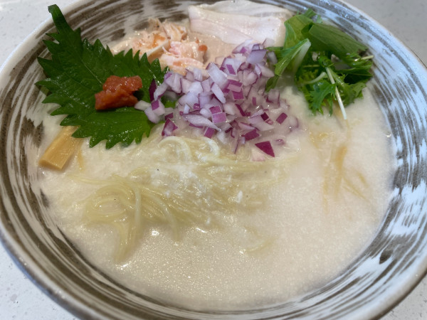 「夏季数量限定:冷やし鶏そば・梅:980円」@中華そば 九道の写真