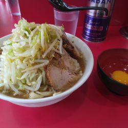 小ラーメン、スーパー総帥(冷やし)、生卵