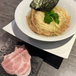 オリーブいりこ塩そば＋肉増し