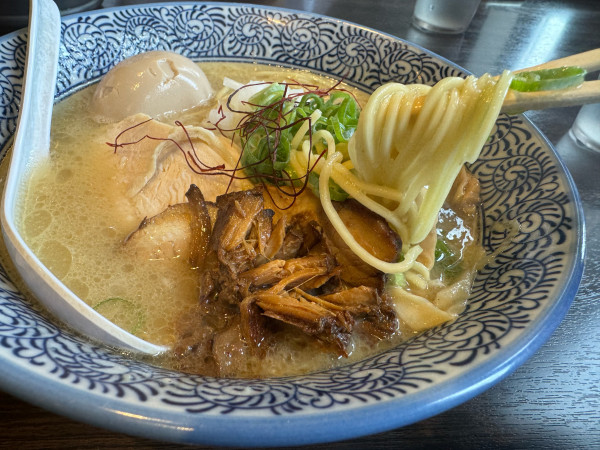 「味玉入り濃厚鶏白湯そば1150円」@極上煮干し鶏そば やまだ邸の写真
