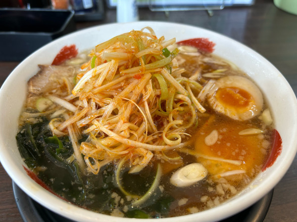 「ネギしょうゆラーメン・大盛」@麺や はっちゃきの写真