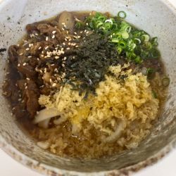 冷やしうどん、牛肉