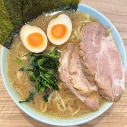ラーメン中 チャーシュー（プラス2枚） 味付たまご 半ライス