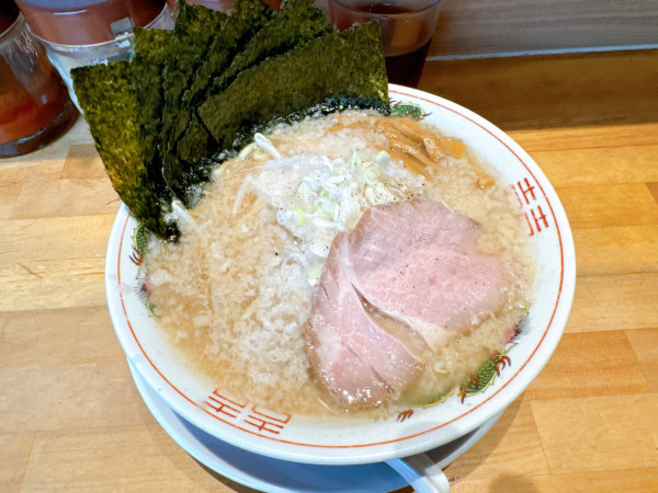 「背脂ラーメン のりトッピング」@背脂ラーメン チャッチャ亭の写真