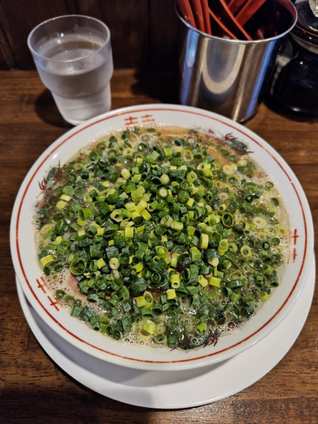 「豚骨ラーメン+チャーシュー+ネギ+替玉2回  ｷｸﾗｹﾞ抜き」@ラーメン池田の写真