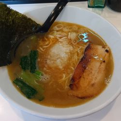 煮干しらーめん(900円）