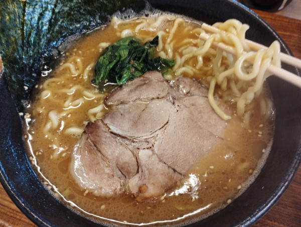 「ラーメン(無料中盛)(790)」@一二三家製麺の写真