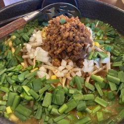 味噌ラーメン　ニラタマネギトッピング