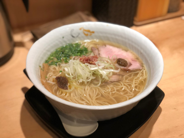 「真鯛と蛤の塩そば」@SOBAHOUSE 金色不如帰 新宿御苑本店の写真