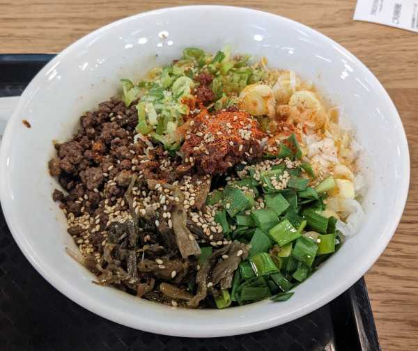 「汁なし担々麵」@紅虎小吃店 成田空港店の写真