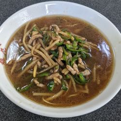 細切豚肉入ラーメン