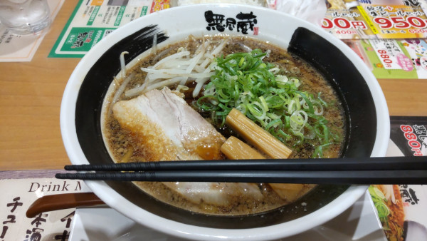 「黒しょうゆラーメン」@越後秘蔵麺 無尽蔵 昭和家の写真