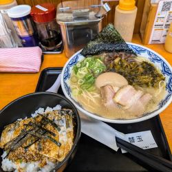 由丸ラーメン+ごまさばご飯+替玉