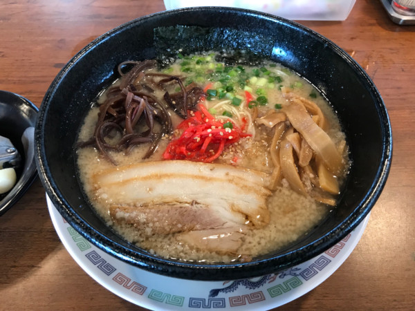 「とんこつラーメン(615円)」@おおぎやラーメン 日光店の写真