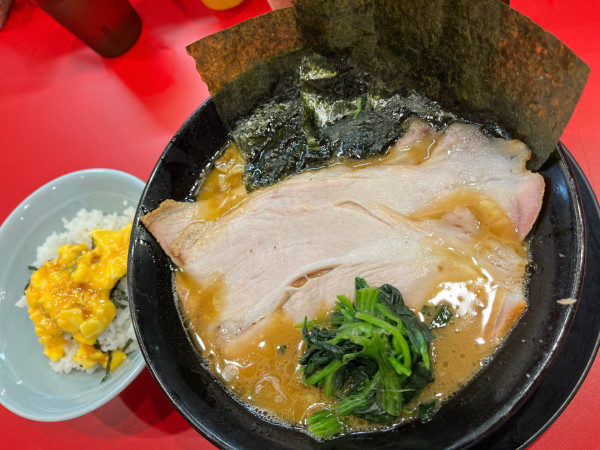 「チャーシューメン＋半たまごまぶし」@鬼道家の写真