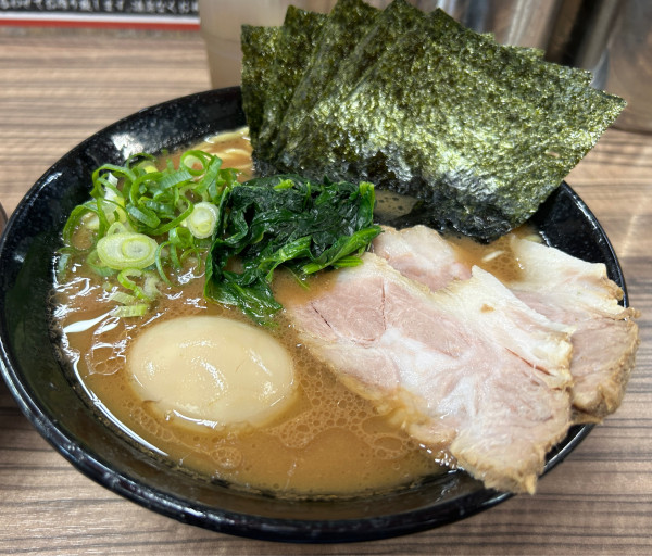 「得ラーメン＋無料ライス」@武道家 龍の写真