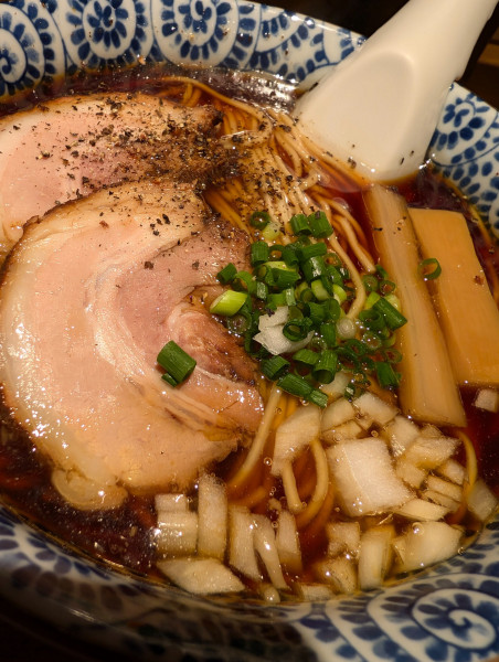 「黒醤油ラーメン」@貪瞋癡の写真