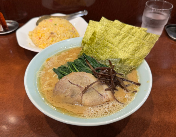 「【ランチ限定】チャーハンセット」@横浜ラーメン 壱鉄家の写真